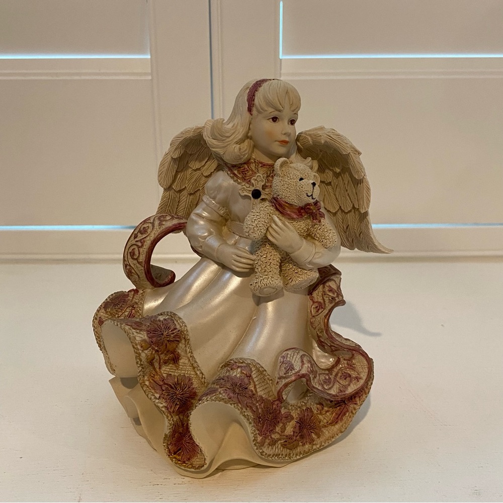 Sarah’s Angels Amethyst Collection Sheila with Teddy Bear #32055